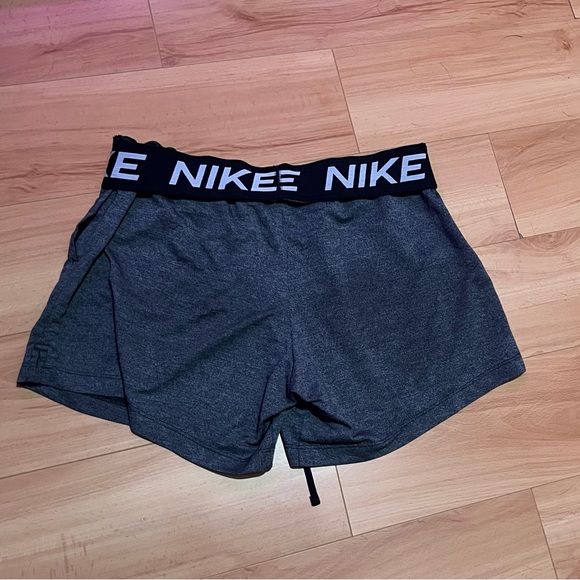Nike Women's Dark Gray Athletic Shorts - Picture 6 of 6